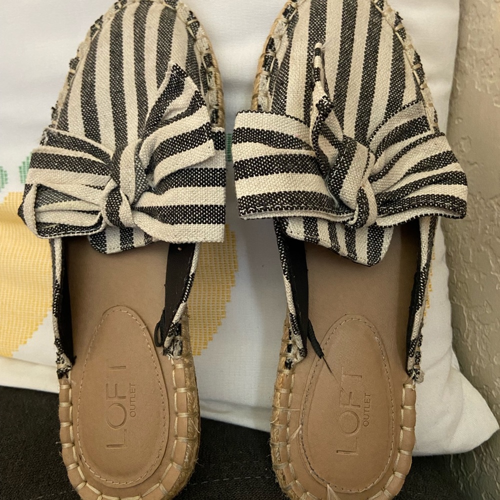 B/W-striped Espadrille Mules
